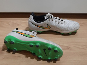 Nike jalkapallokengät 38, Jalkapallo, Urheilu ja ulkoilu, Rovaniemi, Tori.fi Nike jalkapallokengät 38, Jalkapallo, Urheilu ja ulkoilu, Rovaniemi, Tori.fi