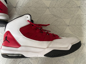 Jordan max aura kengät, Muu urheilu ja ulkoilu, Urheilu ja ulkoilu, Kouvola, Tori.fi Jordan max aura kengät, Muu urheilu ja ulkoilu, Urheilu ja ulkoilu, Kouvola, Tori.fi