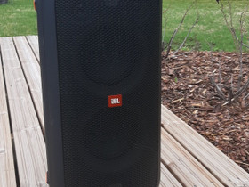 JBL Partybox 100, Audio ja musiikkilaitteet, Viihde-elektroniikka, Mikkeli, Tori.fi JBL Partybox 100, Audio ja musiikkilaitteet, Viihde-elektroniikka, Mikkeli, Tori.fi