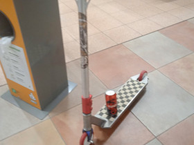 Scootti, Rullaluistelu ja skeittaus, Urheilu ja ulkoilu, Äänekoski, Tori.fi Scootti, Rullaluistelu ja skeittaus, Urheilu ja ulkoilu, Äänekoski, Tori.fi