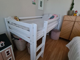 Puoliparvi, Sängyt ja makuuhuone, Sisustus ja huonekalut, Jyväskylä, Tori.fi Puoliparvi, Sängyt ja makuuhuone, Sisustus ja huonekalut, Jyväskylä, Tori.fi