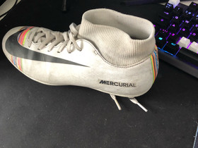 Nike Mercurial Nappikset, Jalkapallo, Urheilu ja ulkoilu, Laukaa, Tori.fi Nike Mercurial Nappikset, Jalkapallo, Urheilu ja ulkoilu, Laukaa, Tori.fi