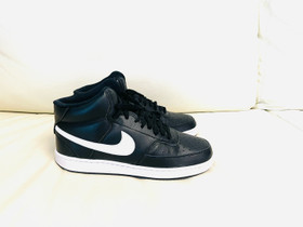 Uudet Nike korkeavartiset tennarit, Vaatteet ja kengät, Tampere, Tori.fi Uudet Nike korkeavartiset tennarit, Vaatteet ja kengät, Tampere, Tori.fi