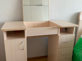 Työpöytä/meikkipöytä avattavalla kannella, Pöydät ja tuolit, Sisustus ja huonekalut, Kotka, Tori.fi Työpöytä/meikkipöytä avattavalla kannella, Pöydät ja tuolit, Sisustus ja huonekalut, Kotka, Tori.fi
