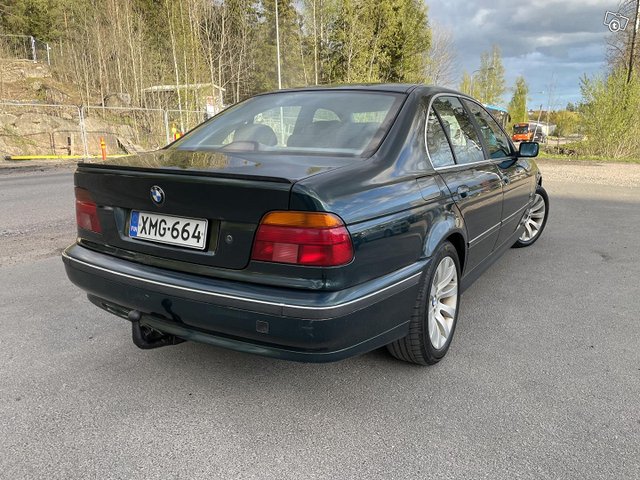 BMW 523 5