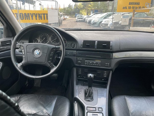 BMW 523 13