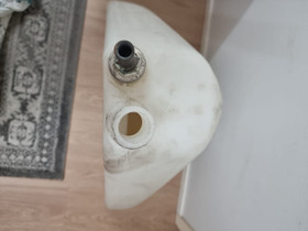 Vesisäiliö, Matkailuautojen tarvikkeet, Matkailuautojen tarvikkeet, Turku, Tori.fi Vesisäiliö, Matkailuautojen tarvikkeet, Matkailuautojen tarvikkeet, Turku, Tori.fi