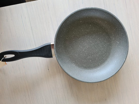 Paistinpannu, Keittiövälineet, Keittiötarvikkeet ja astiat, Kouvola, Tori.fi Paistinpannu, Keittiövälineet, Keittiötarvikkeet ja astiat, Kouvola, Tori.fi