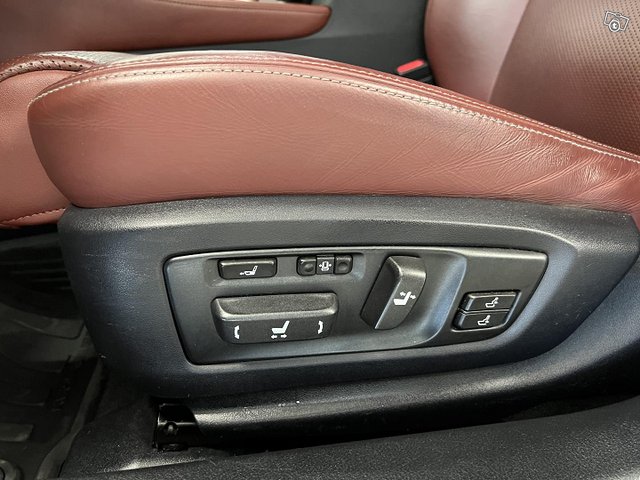 Lexus GS 9