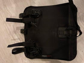 Revelate Designs Harness ja Pocket, Pyörätarvikkeet ja kypärät, Polkupyörät ja pyöräily, Espoo, Tori.fi Revelate Designs Harness ja Pocket, Pyörätarvikkeet ja kypärät, Polkupyörät ja pyöräily, Espoo, Tori.fi