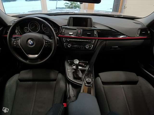 BMW 318d 10