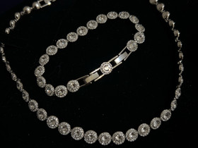 Swarovski Tennis Deluxe setti, Kellot ja korut, Asusteet ja kellot, Lahti, Tori.fi Swarovski Tennis Deluxe setti, Kellot ja korut, Asusteet ja kellot, Lahti, Tori.fi