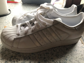 Adidas superstarit, Vaatteet ja kengät, Kärsämäki, Tori.fi Adidas superstarit, Vaatteet ja kengät, Kärsämäki, Tori.fi