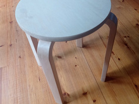 Artek jakkara Alvar Aalto, Pöydät ja tuolit, Sisustus ja huonekalut, Hämeenlinna, Tori.fi Artek jakkara Alvar Aalto, Pöydät ja tuolit, Sisustus ja huonekalut, Hämeenlinna, Tori.fi