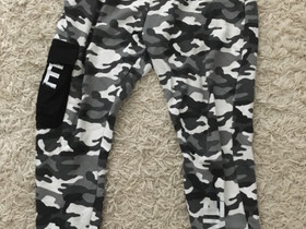 Jerone camo collegehousut, Vaatteet ja kengät, Kajaani, Tori.fi Jerone camo collegehousut, Vaatteet ja kengät, Kajaani, Tori.fi
