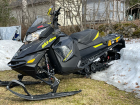 Ski-Doo Renegade, Moottorikelkat, Moto, Kemijärvi, Tori.fi Ski-Doo Renegade, Moottorikelkat, Moto, Kemijärvi, Tori.fi