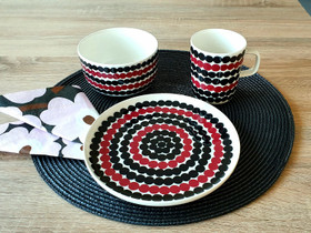 Marimekko Siirtolapuutarha aamiaissetti, Ruokailuastiat ja aterimet, Keittiötarvikkeet ja astiat, Naantali, Tori.fi Marimekko Siirtolapuutarha aamiaissetti, Ruokailuastiat ja aterimet, Keittiötarvikkeet ja astiat, Naantali, Tori.fi