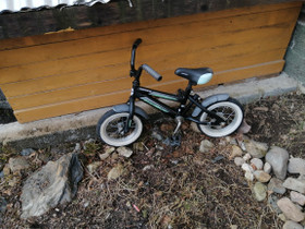 Lasten polkupyörä, Lasten pyörät, Polkupyörät ja pyöräily, Kajaani, Tori.fi Lasten polkupyörä, Lasten pyörät, Polkupyörät ja pyöräily, Kajaani, Tori.fi