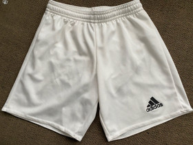 Adidas shortsit / koko 128, Jalkapallo, Urheilu ja ulkoilu, Hamina, Tori.fi Adidas shortsit / koko 128, Jalkapallo, Urheilu ja ulkoilu, Hamina, Tori.fi