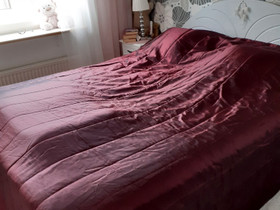 Luhta päiväpeitto 270x270cm, Sängyt ja makuuhuone, Sisustus ja huonekalut, Kajaani, Tori.fi Luhta päiväpeitto 270x270cm, Sängyt ja makuuhuone, Sisustus ja huonekalut, Kajaani, Tori.fi
