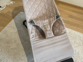BabyBjörn sitteri kahdella kankaalla + lelukaari, Tuolit, sängyt ja kalusteet, Lastentarvikkeet ja lelut, Helsinki, Tori.fi BabyBjörn sitteri kahdella kankaalla + lelukaari, Tuolit, sängyt ja kalusteet, Lastentarvikkeet ja lelut, Helsinki, Tori.fi