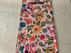 Adidas mekko, Vaatteet ja kengät, Oulu, Tori.fi Adidas mekko, Vaatteet ja kengät, Oulu, Tori.fi