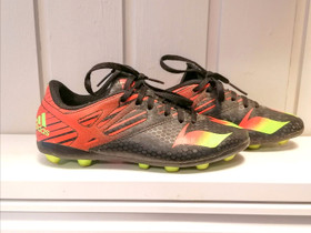Adidas messi nappikset 33, Jalkapallo, Urheilu ja ulkoilu, Salo, Tori.fi Adidas messi nappikset 33, Jalkapallo, Urheilu ja ulkoilu, Salo, Tori.fi