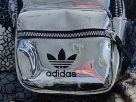 Adidas bile reppu,, Laukut ja hatut, Asusteet ja kellot, Vantaa, Tori.fi Adidas bile reppu,, Laukut ja hatut, Asusteet ja kellot, Vantaa, Tori.fi