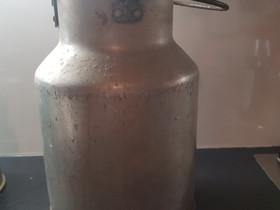 Vanha maitotonkka 5l, Ruukut, kivet ja koristeet, Piha ja puutarha, Helsinki, Tori.fi Vanha maitotonkka 5l, Ruukut, kivet ja koristeet, Piha ja puutarha, Helsinki, Tori.fi
