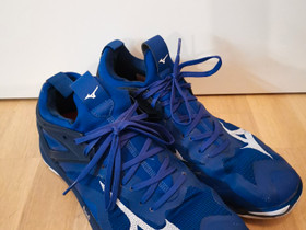 Mizuno sisäpelikengät koko 44, Pallopelit, Urheilu ja ulkoilu, Tampere, Tori.fi Mizuno sisäpelikengät koko 44, Pallopelit, Urheilu ja ulkoilu, Tampere, Tori.fi