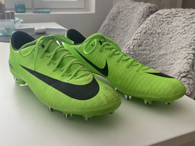 Nike Mercurial Vapor ja Adidas nappikset, Jalkapallo, Urheilu ja ulkoilu, Kaarina, Tori.fi Nike Mercurial Vapor ja Adidas nappikset, Jalkapallo, Urheilu ja ulkoilu, Kaarina, Tori.fi