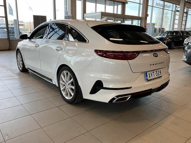 Kia ProCeed 3