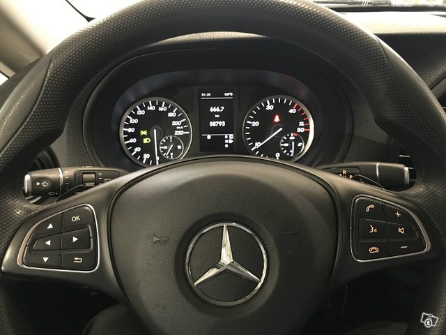 Mercedes-Benz VITO 6