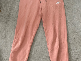 Nike collarit, Vaatteet ja kengät, Oulu, Tori.fi Nike collarit, Vaatteet ja kengät, Oulu, Tori.fi