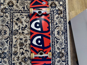Krooked 8.0 Complete, Rullaluistelu ja skeittaus, Urheilu ja ulkoilu, Turku, Tori.fi Krooked 8.0 Complete, Rullaluistelu ja skeittaus, Urheilu ja ulkoilu, Turku, Tori.fi