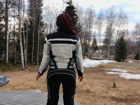 Lindstrands ajoasu, Ajoasut, kengät ja kypärät, Mototarvikkeet ja varaosat, Tornio, Tori.fi Lindstrands ajoasu, Ajoasut, kengät ja kypärät, Mototarvikkeet ja varaosat, Tornio, Tori.fi