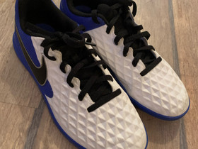 Nike sisäpelikengät, koko 36, Pallopelit, Urheilu ja ulkoilu, Vaasa, Tori.fi Nike sisäpelikengät, koko 36, Pallopelit, Urheilu ja ulkoilu, Vaasa, Tori.fi