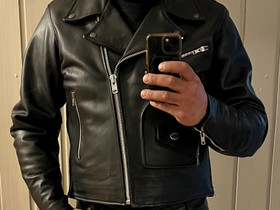 Harley-Davidson nahkatakki (koko L), Ajoasut, kengät ja kypärät, Mototarvikkeet ja varaosat, Siilinjärvi, Tori.fi Harley-Davidson nahkatakki (koko L), Ajoasut, kengät ja kypärät, Mototarvikkeet ja varaosat, Siilinjärvi, Tori.fi