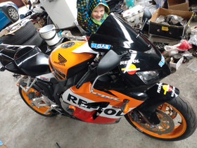 Honda CBR 1000 RR Fireblade -05, Moottoripyörät, Moto, Mikkeli, Tori.fi Honda CBR 1000 RR Fireblade -05, Moottoripyörät, Moto, Mikkeli, Tori.fi