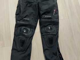 Roleff racewear-ajohousut koko L, Ajoasut, kengät ja kypärät, Mototarvikkeet ja varaosat, Tuusula, Tori.fi Roleff racewear-ajohousut koko L, Ajoasut, kengät ja kypärät, Mototarvikkeet ja varaosat, Tuusula, Tori.fi