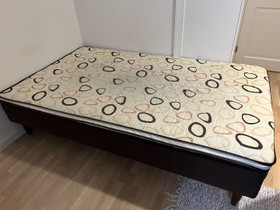 120 cm sänky ja petauspatja, Sängyt ja makuuhuone, Sisustus ja huonekalut, Tampere, Tori.fi 120 cm sänky ja petauspatja, Sängyt ja makuuhuone, Sisustus ja huonekalut, Tampere, Tori.fi