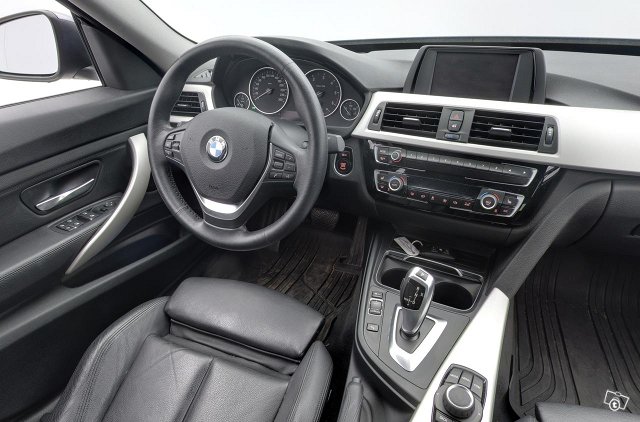 BMW 320 Gran Turismo 9
