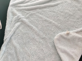 Fleece peitto, Lastenhoitovälineet, Lastentarvikkeet ja lelut, Espoo, Tori.fi Fleece peitto, Lastenhoitovälineet, Lastentarvikkeet ja lelut, Espoo, Tori.fi