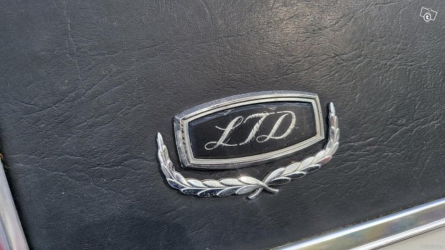 Ford LTD 14