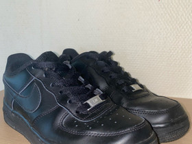 Nike AIR Force 1, Vaatteet ja kengät, Kannus, Tori.fi Nike AIR Force 1, Vaatteet ja kengät, Kannus, Tori.fi