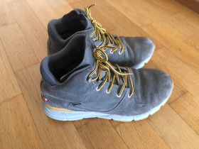 Vibram goretex kengät, Vaatteet ja kengät, Joensuu, Tori.fi Vibram goretex kengät, Vaatteet ja kengät, Joensuu, Tori.fi