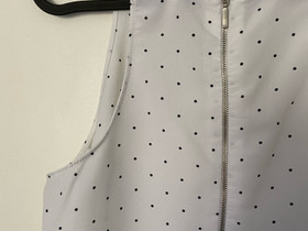Valkoinen pilkullinen Stradivarius toppi, koko S, Vaatteet ja kengät, Tampere, Tori.fi Valkoinen pilkullinen Stradivarius toppi, koko S, Vaatteet ja kengät, Tampere, Tori.fi