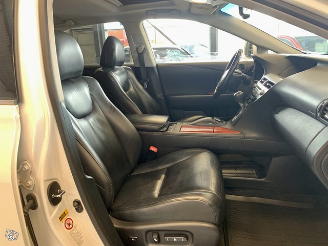 Lexus RX 12