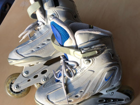 Nike rullaluistimet, Rullaluistelu ja skeittaus, Urheilu ja ulkoilu, Seinäjoki, Tori.fi Nike rullaluistimet, Rullaluistelu ja skeittaus, Urheilu ja ulkoilu, Seinäjoki, Tori.fi