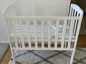 JLY Bedside crib / vauvan ensisänky / VARATTU, Tuolit, sängyt ja kalusteet, Lastentarvikkeet ja lelut, Janakkala, Tori.fi JLY Bedside crib / vauvan ensisänky / VARATTU, Tuolit, sängyt ja kalusteet, Lastentarvikkeet ja lelut, Janakkala, Tori.fi